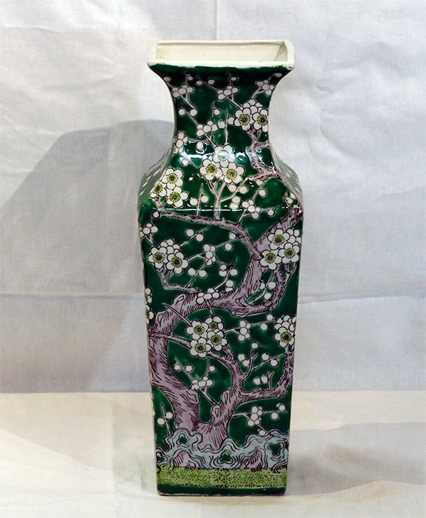 梅の花瓶